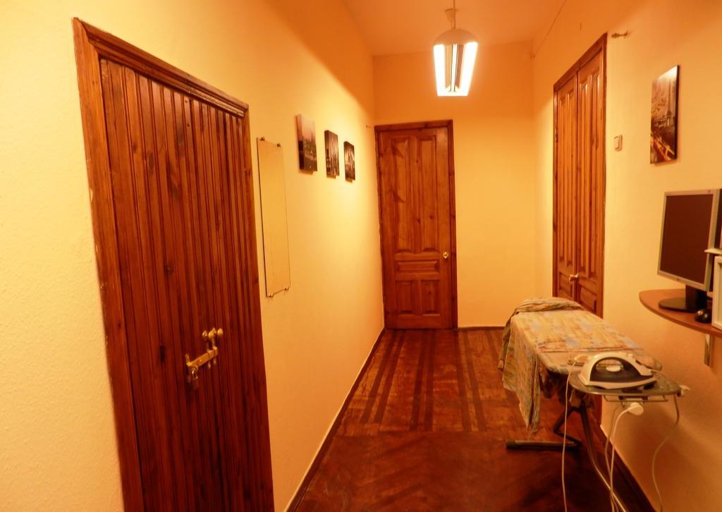 Yourhostel Киев Екстериор снимка